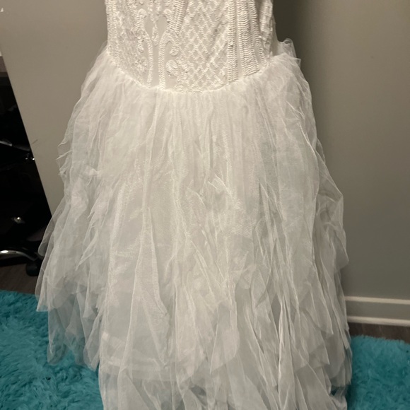 Fashion Nova Wedding Dress - Picture 4 of 6